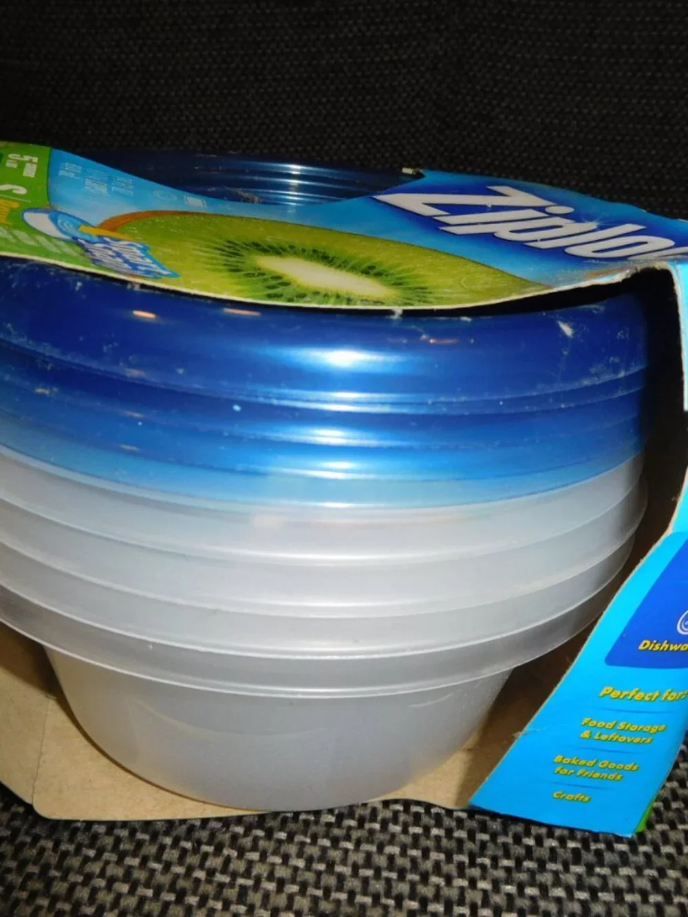 New Ziploc Food Containers Vintage Blue top S rounds salad size 5 pieces 14 oz